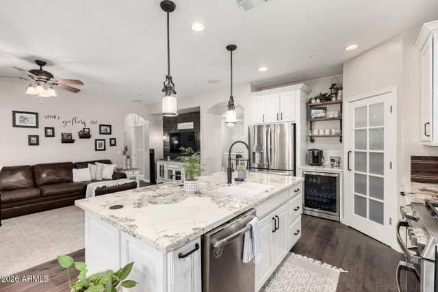 12134 W LONE TREE Trail, Peoria, AZ 85383