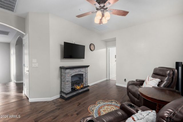 12134 W LONE TREE Trail, Peoria, AZ 85383