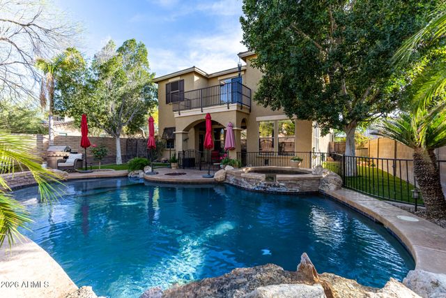 12134 W LONE TREE Trail, Peoria, AZ 85383