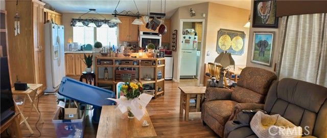 10975 Decker, Oak Hills, CA 92344