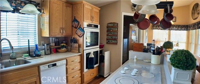 10975 Decker, Oak Hills, CA 92344