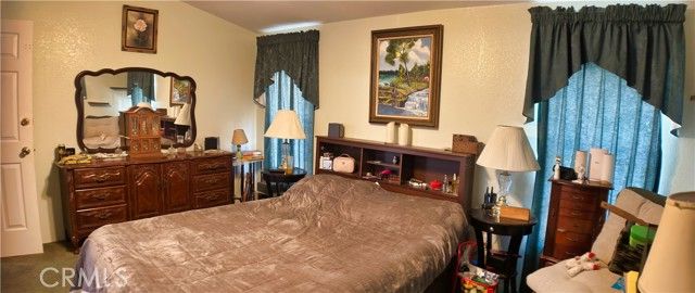 10975 Decker, Oak Hills, CA 92344