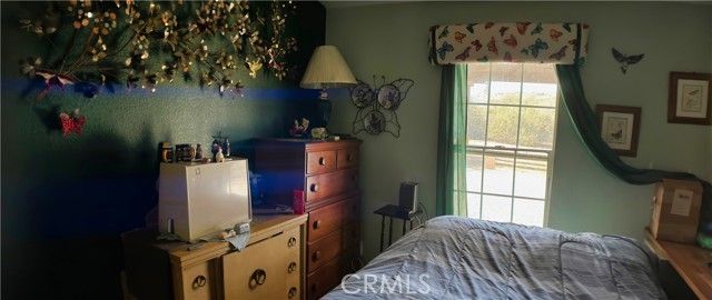 10975 Decker, Oak Hills, CA 92344