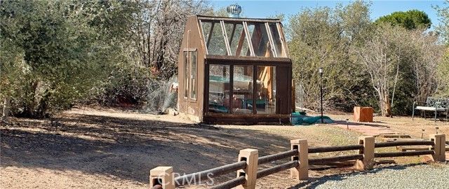 10975 Decker, Oak Hills, CA 92344