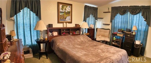 10975 Decker, Oak Hills, CA 92344