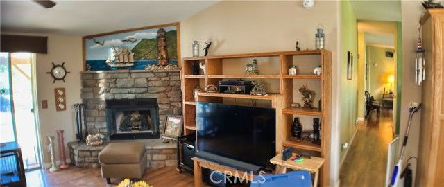 10975 Decker, Oak Hills, CA 92344