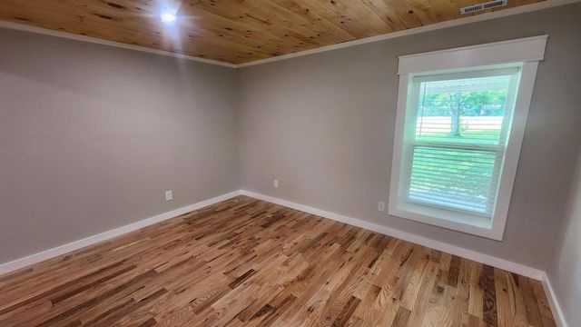 5270 Highway 2141, Hustonville, KY 40437