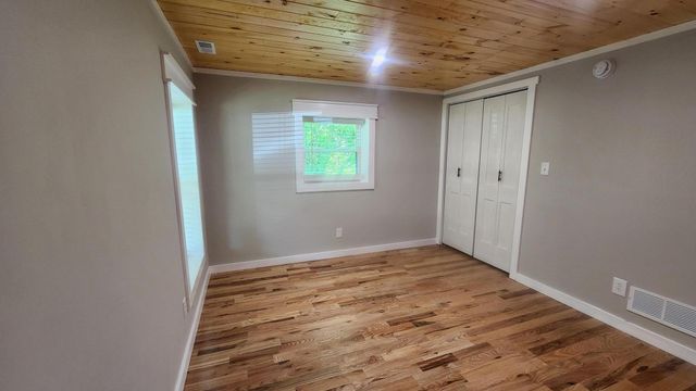 5270 Highway 2141, Hustonville, KY 40437