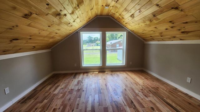 5270 Highway 2141, Hustonville, KY 40437