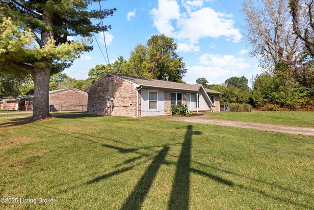 7520 Blue Wing Dr, Louisville, KY 40258