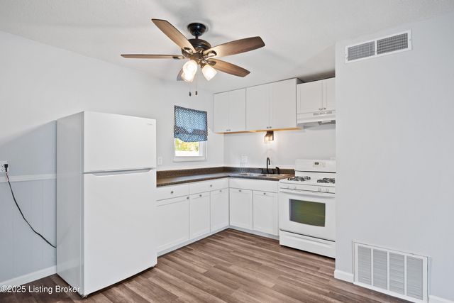 7520 Blue Wing Dr, Louisville, KY 40258