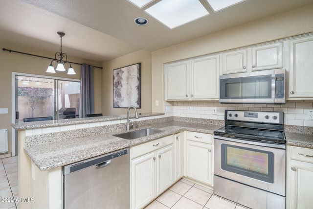 1315 W ESCUDA Road, Phoenix, AZ 85027