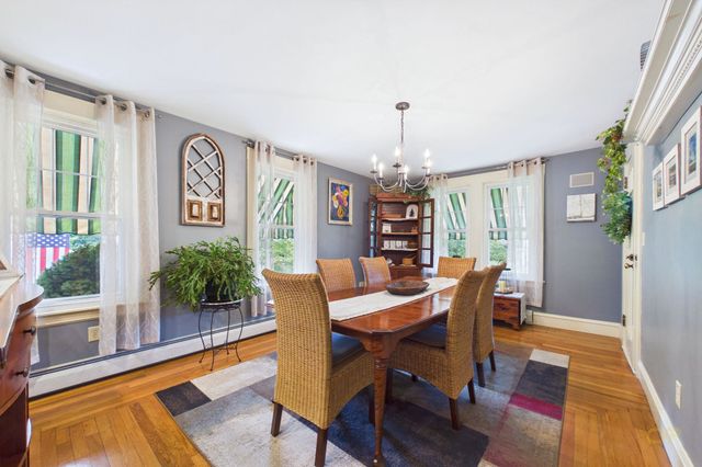 555 Sharps Lot Rd, Swansea, MA 02777