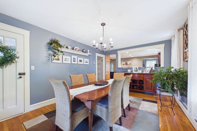 555 Sharps Lot Rd, Swansea, MA 02777