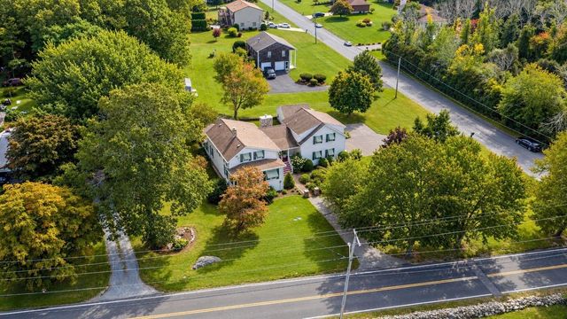 555 Sharps Lot Rd, Swansea, MA 02777