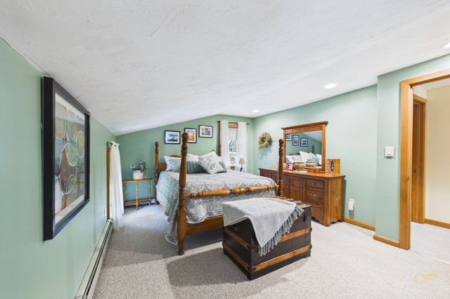 555 Sharps Lot Rd, Swansea, MA 02777