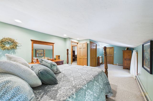 555 Sharps Lot Rd, Swansea, MA 02777