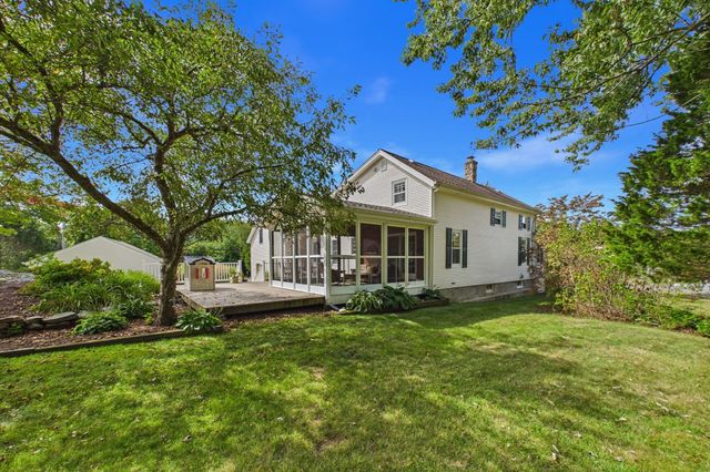 555 Sharps Lot Rd, Swansea, MA 02777