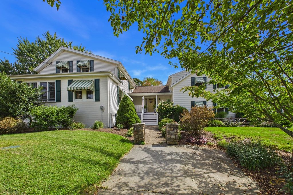 555 Sharps Lot Rd, Swansea, MA 02777