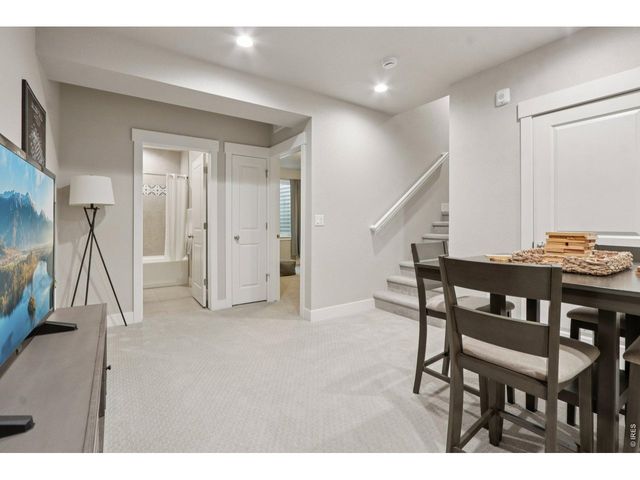 176 High Point Dr, Longmont, CO 80504