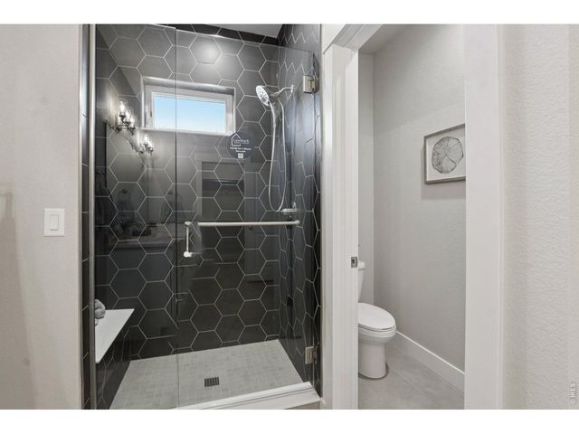 176 High Point Dr, Longmont, CO 80504