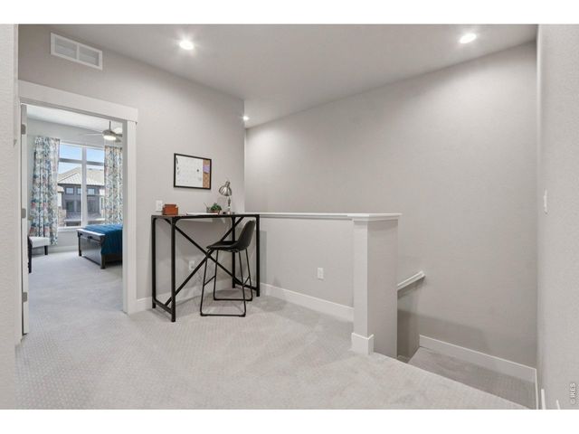 176 High Point Dr, Longmont, CO 80504