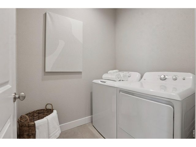 176 High Point Dr, Longmont, CO 80504