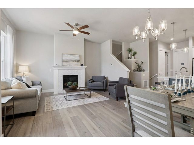 176 High Point Dr, Longmont, CO 80504
