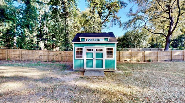 1412 N Sharon Amity Road, Charlotte, NC 28211