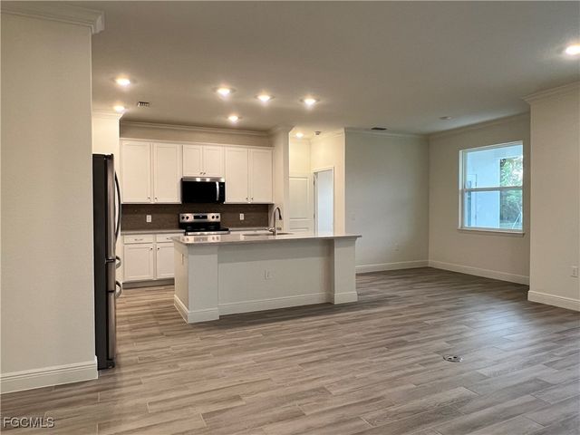 1232 NW 21st PL, Cape Coral, FL 33993