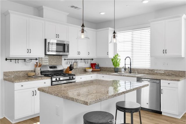 4012 Ninebark, San Bernardino, CA 92407