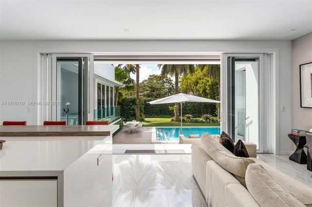 741 Harbor Dr, Key Biscayne, FL 33149