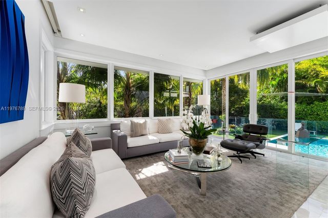 741 Harbor Dr, Key Biscayne, FL 33149