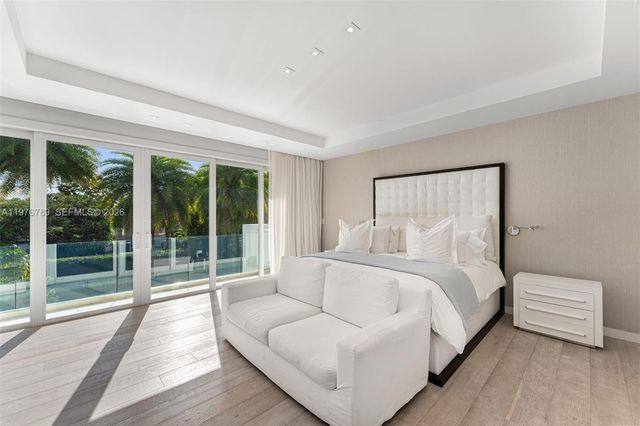 741 Harbor Dr, Key Biscayne, FL 33149