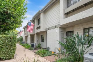 2220 E Chapman 5, Fullerton, CA 92831