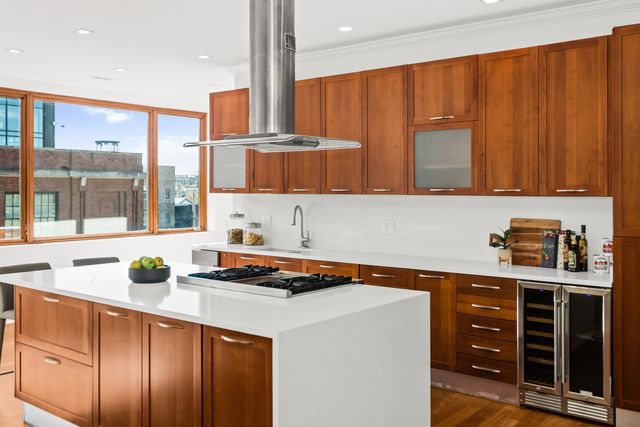 1152 W Fulton Market 4A, Chicago, IL 60607