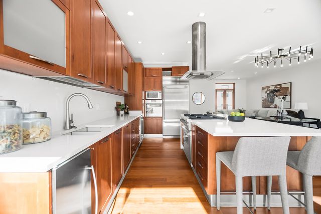 1152 W Fulton Market 4A, Chicago, IL 60607