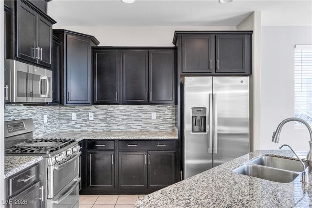 6883 Merril Summit Court, Las Vegas, NV 89142