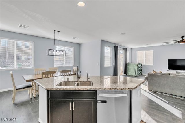 6883 Merril Summit Court, Las Vegas, NV 89142