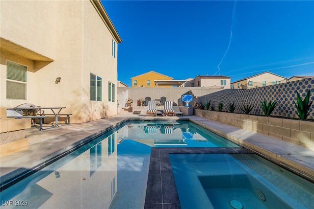 6883 Merril Summit Court, Las Vegas, NV 89142