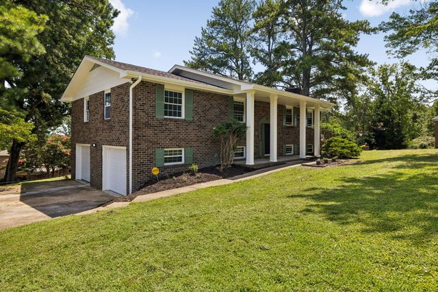 1200 Forest Green Drive, Chattanooga, TN 37412