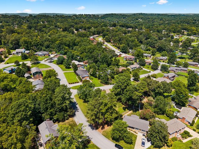 1200 Forest Green Drive, Chattanooga, TN 37412