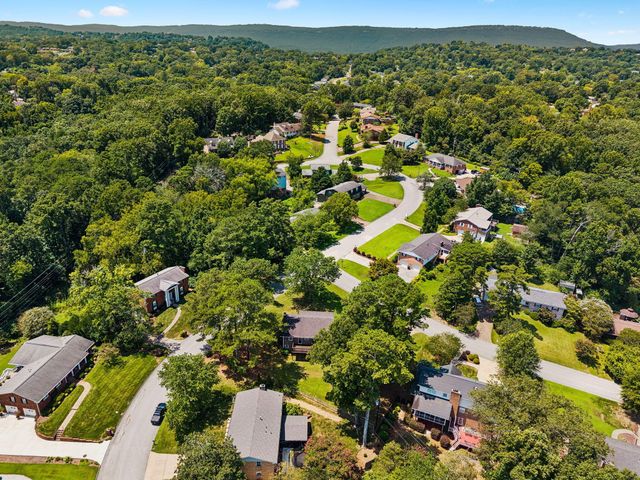 1200 Forest Green Drive, Chattanooga, TN 37412