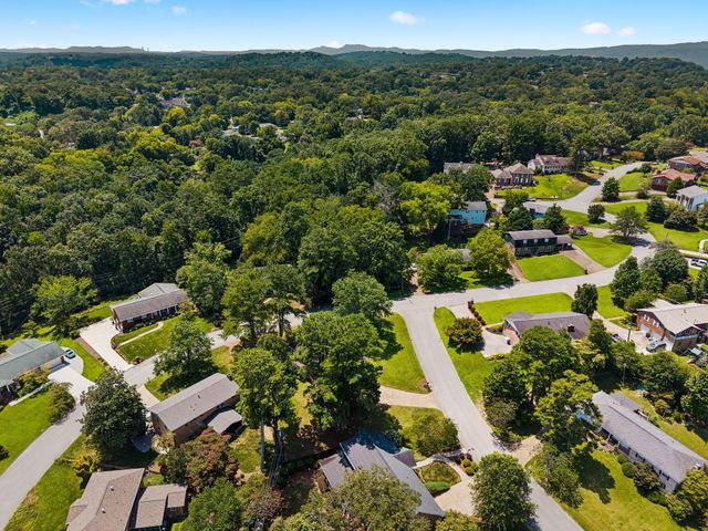 1200 Forest Green Drive, Chattanooga, TN 37412