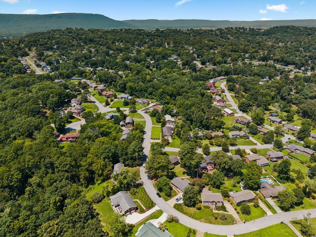 1200 Forest Green Drive, Chattanooga, TN 37412