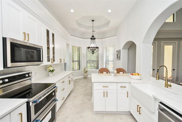 8912 Forest Lake Drive, Montgomery, TX 77316