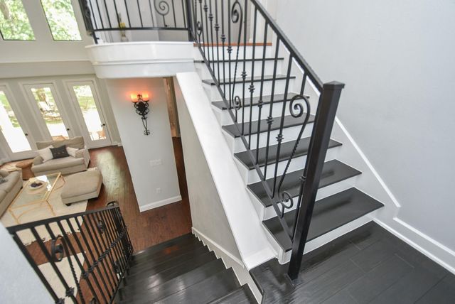 8912 Forest Lake Drive, Montgomery, TX 77316