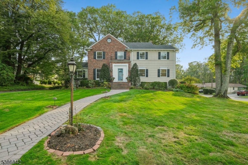 18 Overhill Rd, South Orange Village Twp., NJ 07079