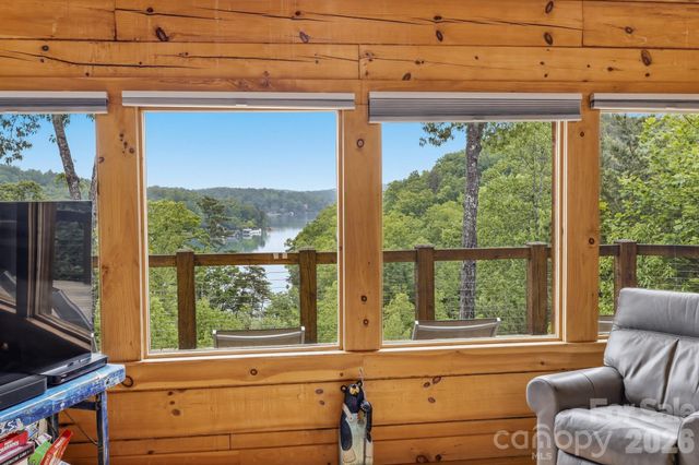 286 Holmstead Drive, Lake Lure, NC 28746