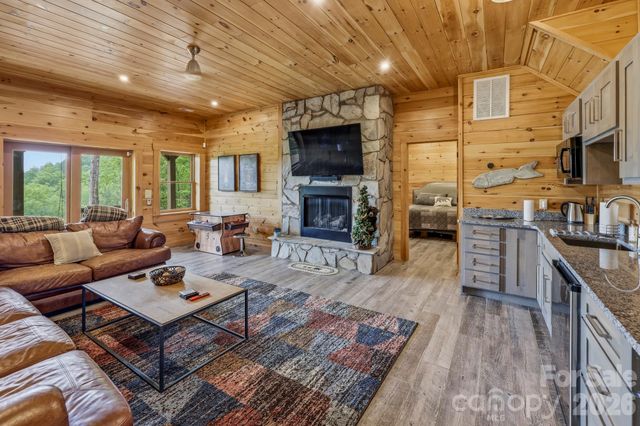 286 Holmstead Drive, Lake Lure, NC 28746